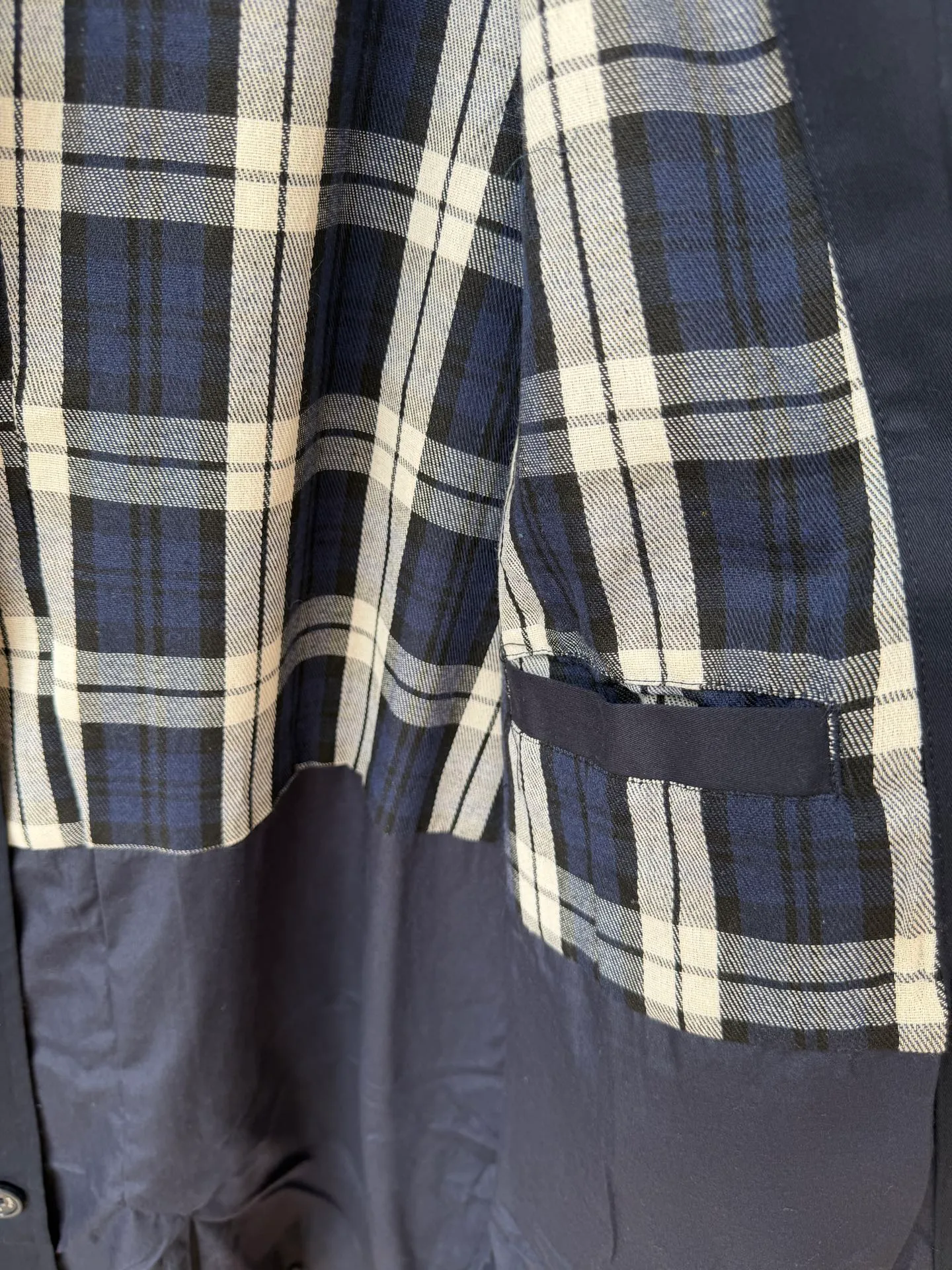 P530 Ralph Lauren autumn unisex long windbreaker jacket, pure cotton twill fabric, with plaid lining inside, customized hardware accessories, fine workmanship, loose fit for both men and women, full of temperament on the upper body, and the split hem design adds to the style.